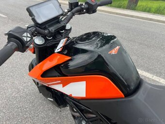 KTM 125 Duke - 4