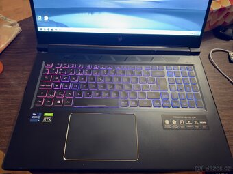 Acer Predator Helios 300 Abyssal Black kovový - 4