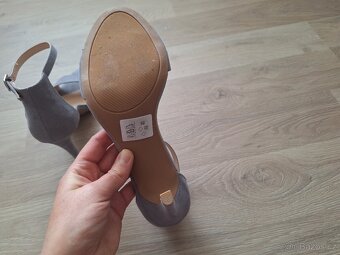 Nové sandálky Baťa - 4