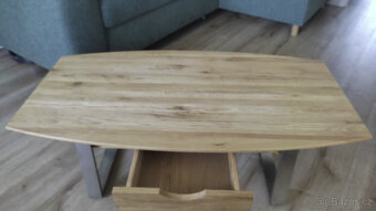 Prodám konferenční stolek z dubu a kovu - 4