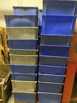 PLASTOVÉ PŘEPRAVKY , STOHOVATELNÉ - 4