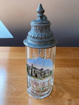 Sběratel nabízí staré sklenice s obrázky měst - 4