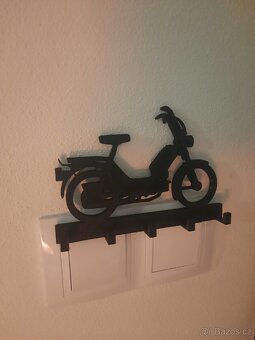 Stylový držák babetta na klíče - 4