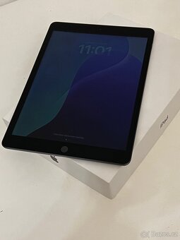 Apple iPad 8. generace (2020) - 4