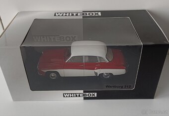 Wartburg 312 červenobílý 1:24 White box - 4