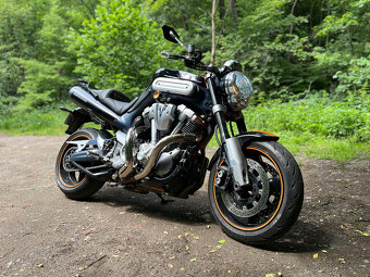 Yamaha MT-01 - 4