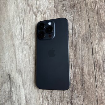 iPhone 15 Pro 128GB, černý, eSIM (12 měsíců záruka) - 4
