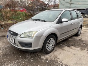 Ford Focus 1,6 kombi - 4