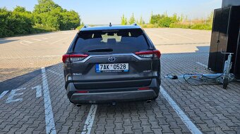 Toyota RAV4. - 4