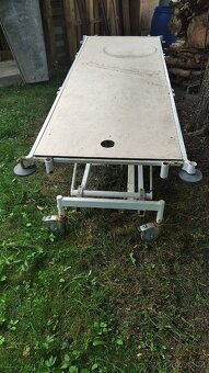 Pracovní stůl - 4