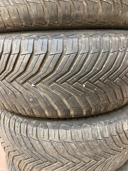 Celoroční 225/40R18 - 4