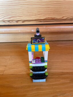 LEGO Friends Zábavný park - 4