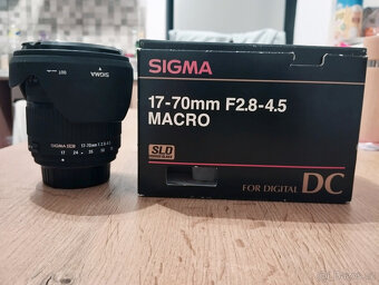 Sigma 17-70 f2.8-4.5 DC + filtry - 4