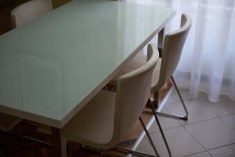 Jídelní stůl 75x150 cm a židle (4x) - 4