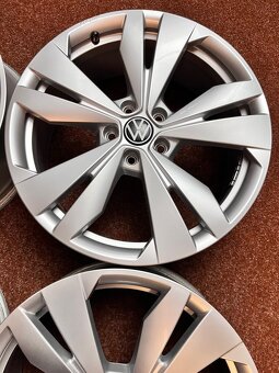 5x112 R19 VW ID3 ID4 originál hliníkové disky - ET 50 - TOP - 4