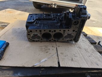 Motor Mercedes Benz 2,4 d 72 hp - 4