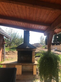 Prodám zahradní krb gril s udírnou - 4