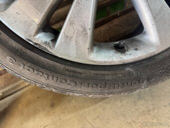 Kola 235/40 R18 - 4