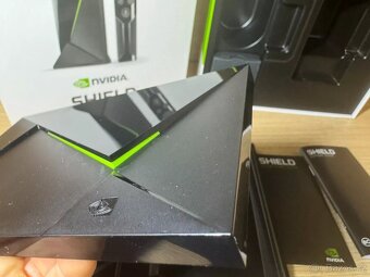 NVIDIA Shield TV – 4K Smart TV Streaming Box – výborný stav - 4