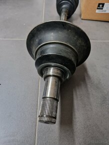 Mercedes-Benz W166, levá přední poloosa - 4
