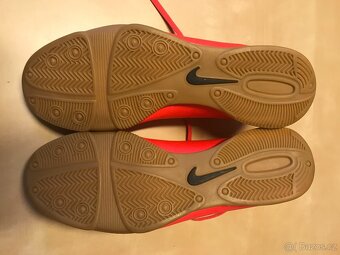 Nová sálová obuv - Nike Mercurial - 4