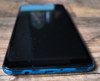 Mobilní telefon Samsung Galaxy A7 2018 - 4