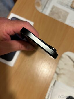 Iphone 16 Pro  černý titan 128 Gb  Top cena Zánovní - 4