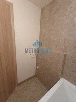 Moderní 1+kk s terasou, předzahrádkou a parkováním – novosta - 4