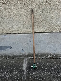 Prodám ruční jednořádkový secí stroj, sázečku - 4