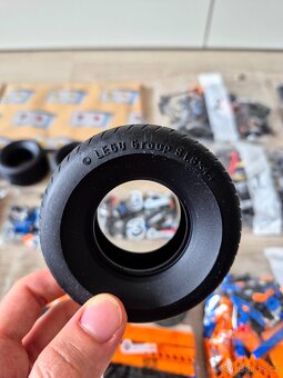 LEGO Technic 42141 - Závodní auto McLaren Formule 1 - 4