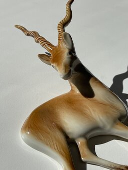 Gazela porcelánová nástěnná soška - 4