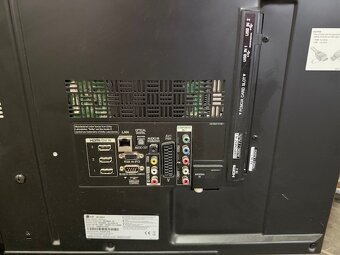 TV - LG 55 - 3D s příslušenstvím - 4