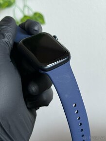 Apple Watch 8 45mm Cellular - 4