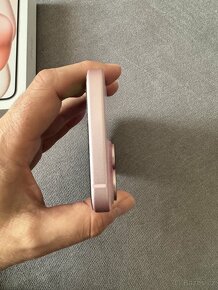 Apple iPhone 15 128Gb Pink - Zánovní - 4