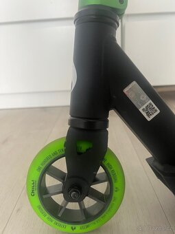 prodám Chilli base scoot freestyle koloběžku - 4