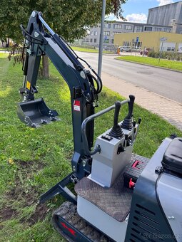 Minibagr bagr D116G chladič hydrauliky rypadlo - 4