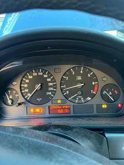 E39 523i - 4