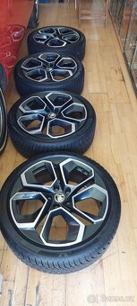 Originál alu kola Octavia 4 rs 5x112 r18 s pneu. - 4