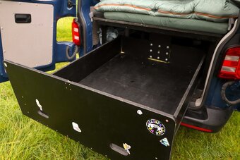 Spací vestavba do Volkswagen T5, T6 - 4