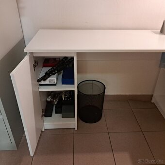 Prodám psací stůl - 4