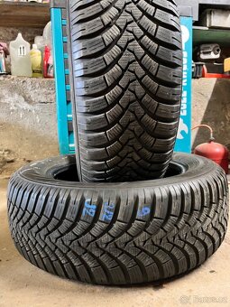 2ks. 225/60 R17 103V SUV - zimní pneu - vzorek 9mm. - 4