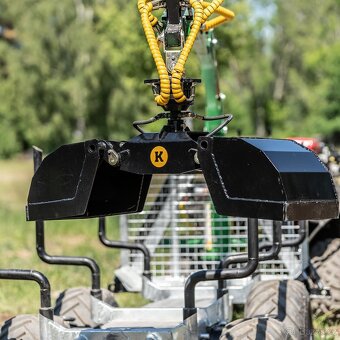 Hydraulický drapák na sypké hmoty - 4