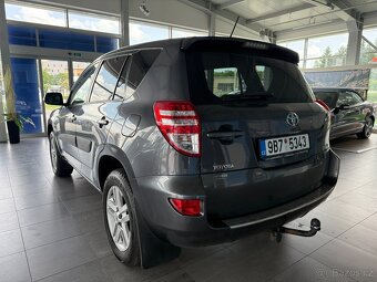 Toyota RAV4 2,2 110kW,4X4,PŮVOD ČR - 4