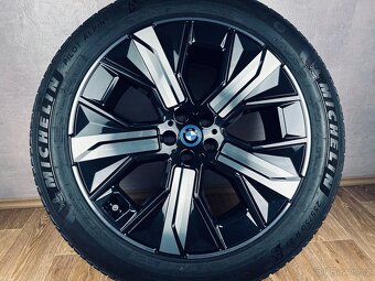 TOP zimní kola BMW iX i20 R21 originál - 4
