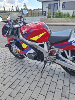 Honda cbr 900rr (sc33) - 4