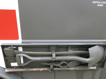 Dodge WC-54 sanitka, 1943 – plně pojízdná, po renovaci karos - 4