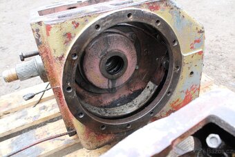 Zetor 6911 rozvodovka diferenciál - 4