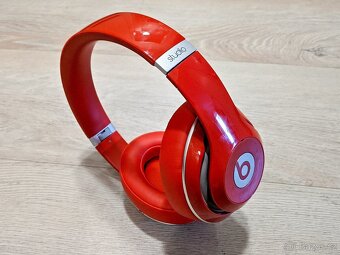 Sluchátka Beats Studio 2nd gen červené - 4