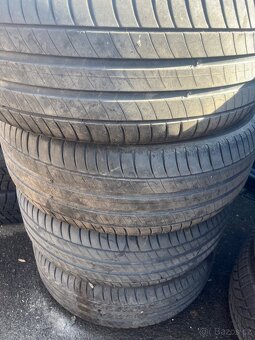 Michelin 225/55R17 - 4