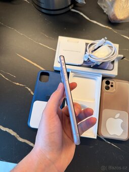 iPhone 11 - 256gb + příslušenství - 4